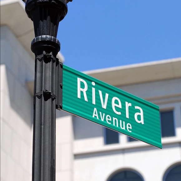 Meet your Posher, Jules - Picture 1 of 1